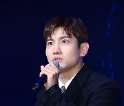 최강창민 ‘팬들의 20년 사랑에 보답하고 싶다’ [포토]