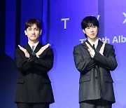 동방신기 “라이즈, 목 뒤에 아가미 있는 것 아닌데 숨 안 차”