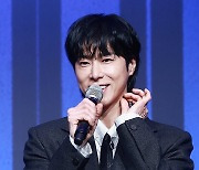 데뷔 20주년 기념 소감 말하는 유노윤호