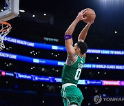 NBA 승률 1위 보스턴, 크리스마스에 라이벌 레이커스 완파