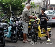 INDONESIA TRANSPORT ELECTRIC SCOOTERS