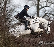 BRITAIN BOXING DAY HUNT