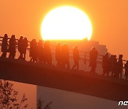 갑진년 새해맞이에 117만명 모인다…인파관리에 경찰 8277명 투입