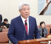 야 "문외한" 여 "공정 운영"…김홍일 방통위원장 인사청문회 충돌