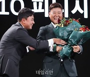 박상현 '함정우 축하해'