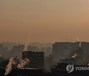 [내일 날씨] 추위 다소 주춤, 대부분 지역 10도 안팎…미세먼지 `나쁨`