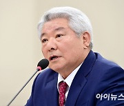 방송통신 문외한·억울한 피해자·위장전입…호된 신고식 치른 김홍일 후보자(종합)