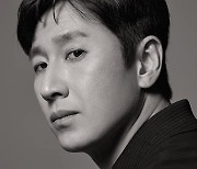 Entertainment industry cancels press events to mourn Lee Sun-kyun's death