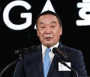 2023 KPGA 제네시스 대상 시상식 환영사 하는 구자철 회장