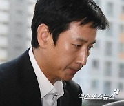 "빨대 이용해 코로 흡입"…이선균 '수면제' vs 女실장 '케타민' 진술 [엑's 이슈]