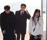 출근하는 한동훈 비대위원장