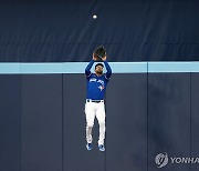 베테랑 외야수 키어마이어, MLB 토론토와 재계약…1년 1천만달러