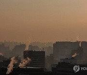 [날씨] 내일도 추위 다소 주춤…미세먼지는 '나쁨'