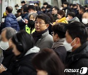 박상우 국토부 장관, 출근시간대 김포 골드라인 현장점검