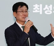 이낙연 신당 합류 선언한 최성 전 고양시장