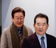 이재명 만난 정세균 `현애살수` 강조… 사실상 사퇴 압박