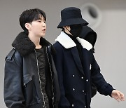 세븐틴 호시-원우 '출국길 수다 삼매경'[엑's HD포토]