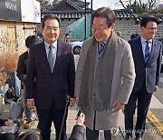 함께 이동하는 이재명 대표와 정세균 전 총리