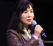 환갑 맞은 공지영이 돌아본 삶과 영성…신작 에세이 출간