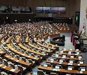 [속보] '김건희 도이치모터스 의혹' 특검법 국회 통과…與 표결 불참