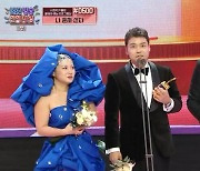 '2023 MBC 방송연예대상' 전현무, 합의 안 된 ‘다이어트’에 당황 “바프 찍는다. 어떤 몸이든 사진 찍을 수 있잖냐”