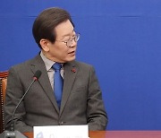 한동훈, 이재명 예방...여야 대표로 19분 만났다