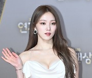 이성경, 여신의 손 인사 [포토엔HD]