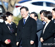 민주당 지도부, 새해 봉하마을·가덕신공항 현장 방문 후 평산행