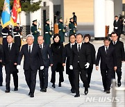 국립서울현충원 찾은 김홍일 방송통신위원장