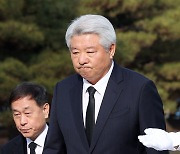 국립서울현충원 찾은 김홍일 방송통신위원장