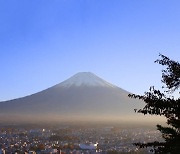 "日 후지산 대규모 폭발하면 화산재 바다에 버리기로"