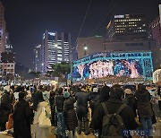 "12월 예약 꽉 찼죠"…신세계 수혜 누리는 뜻밖의 장소