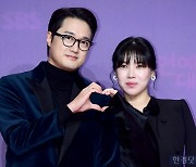 [포토] 이장원-배다해 부부, '사랑스럽게 하트~' (2023 SBS 연예대상)