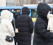 울산 대체로 흐리고 낮부터 밤까지 가끔 비