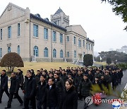 신년경축행사 참가 노력혁신자들 평양 여러 곳 참관