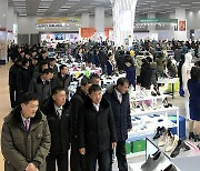 신년경축행사 참가 노력혁신자들 평양 여러 곳 참관