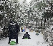 폭설에 신난 동심