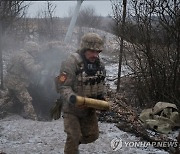 우크라 '겨울악몽'이 현실로…소모전 벌어졌는데 텅 빈 무기고