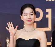 [포토] 이시아, '단아한 아름다움 뽐내는 원정왕후' (2023 KBS 연기대상)