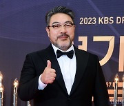 "야만의 시대, 반복되지 않길"…KBS 연기대상 이원종, 故 이선균 언급