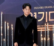 [포토] 조한철, '카리스마 넘치는 멋짐' (2023 KBS 연기대상)