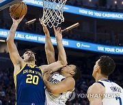 Mavericks Warriors Basketball