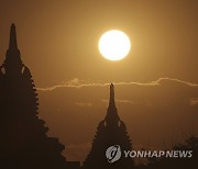 Myanmar New Year's Eve