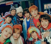 NCT 127 ‘Be There For Me’ 주간 음반 차트 1위 '싹쓸이'