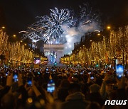 본 아네 2024, 새해를 축하하는 파리 불꽃쇼