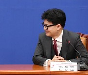 한동훈 "여당, 새해 변화할 것", 이재명 "총선 승리로 국민 지킨다"