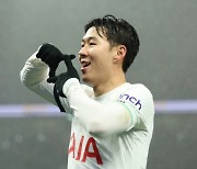 손흥민, 12호골로 새해맞이…토트넘, 본머스 3-1 제압