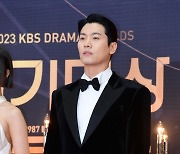 [포토] 이은형, '카리스마 넘치는 멋진 모습' (2023 KBS 연기대상)