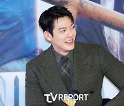 김우빈, 취약계층 환자들 위해 1억 원 쾌척... 희망찬 2024년의 시작