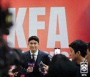 'KFA 올해의 선수' 김민재 "특별했던 한 해, 다음 목표는 아시안컵 우승"